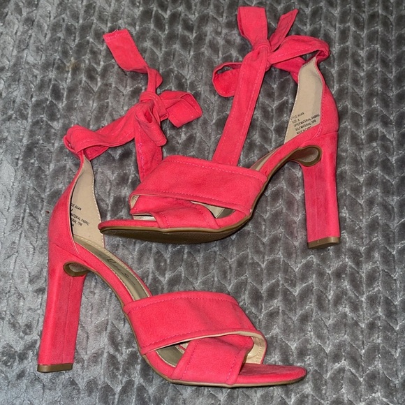 Lulus Avian Elegant Coral Women's Square Heels.  Size 8 - Picture 5 of 9